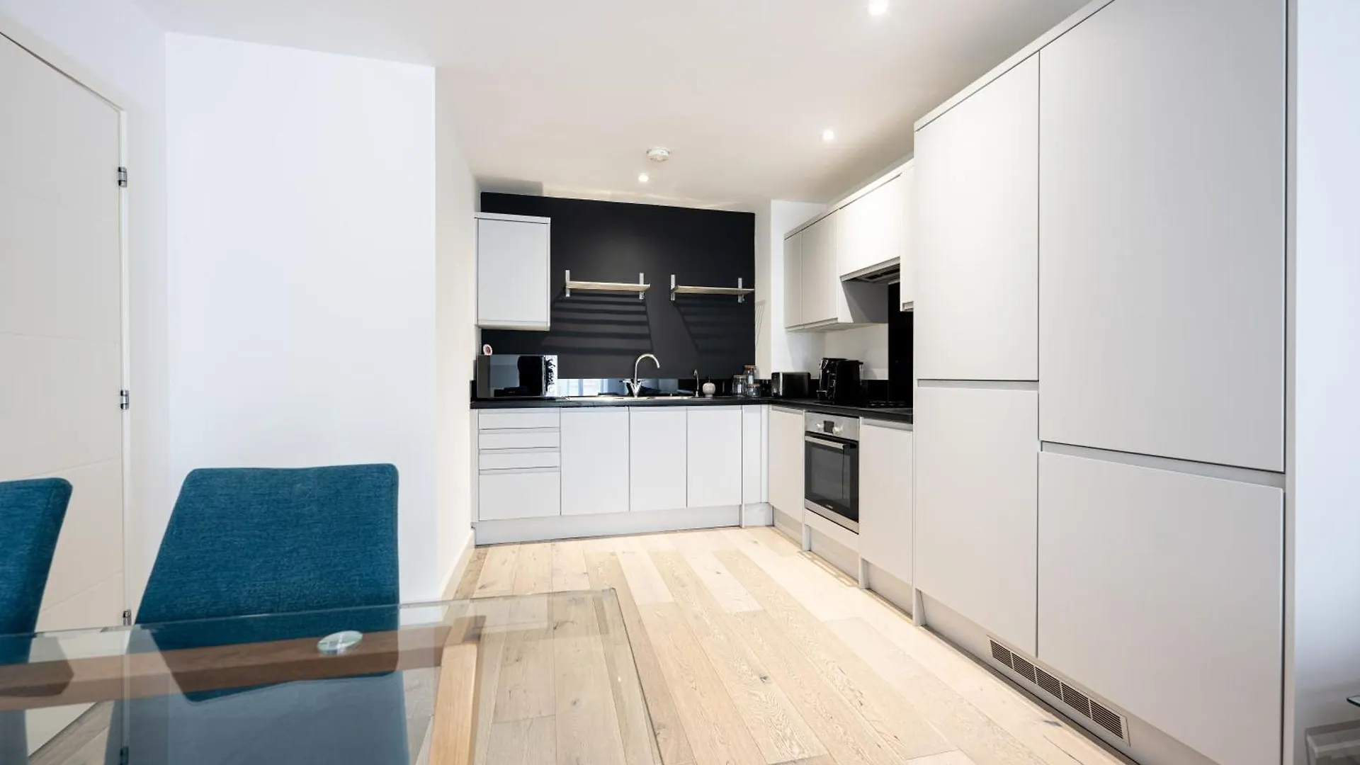Luxury Apartment By Ocean Village Marina Southampton United Kingdom